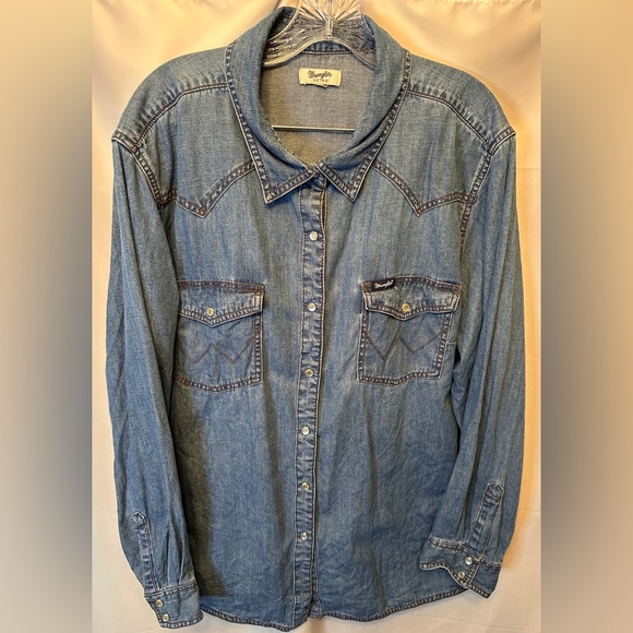 Wrangler Retro Women's Size 3XL Long Sleeve Denim Pearl Snap Shirt Medium Wash - Picture 1 of 9
